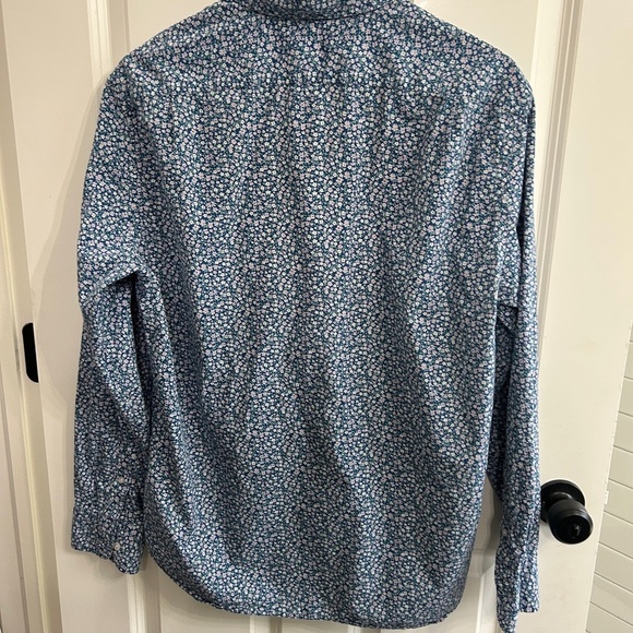 EUC like new J. Crew Men's Blue and White Floral Shirt, size L. Slim. - Picture 4 of 8